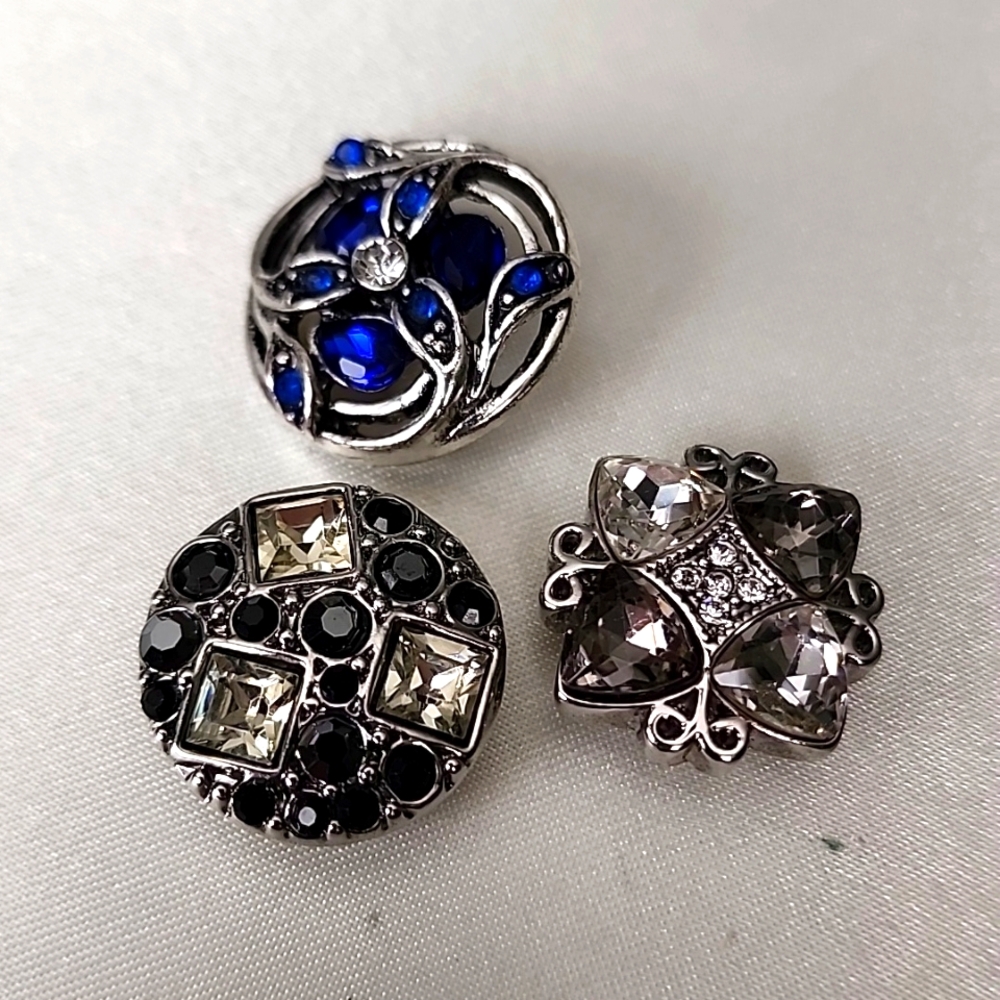 GINGER SNAPS Snap with Black Blue And CRYSTAL  Stone